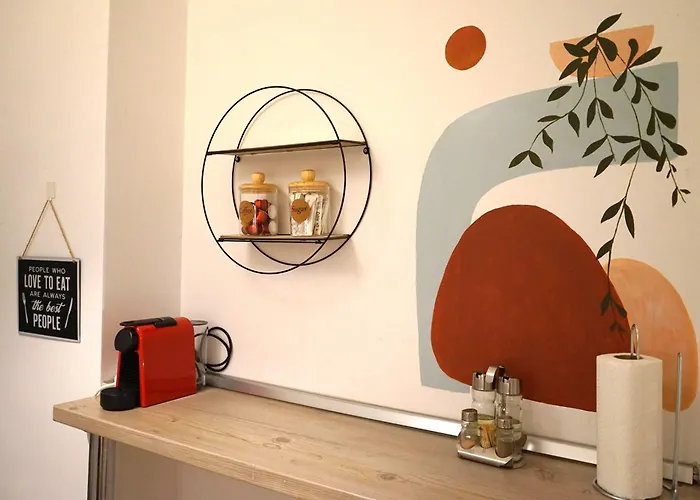 Spacious 3br 1,5bt With 2 Balconies *