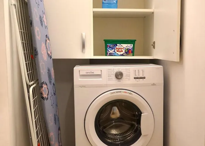 アパート Spacious 3br 1,5bt With 2 Balconies *