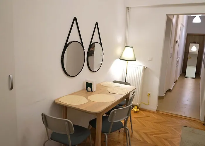 Spacious 3br 1,5bt With 2 Balconies *