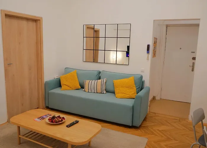 Spacious 3br 1,5bt With 2 Balconies * ブカレスト