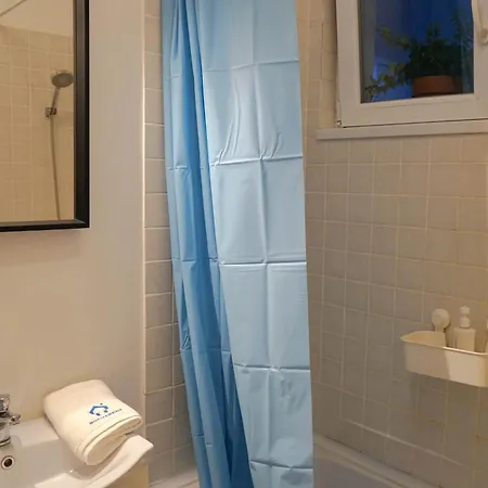 Spacious 3br 1,5bt With 2 Balconies