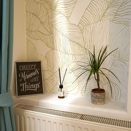 Spacious 3br 1,5bt With 2 Balconies