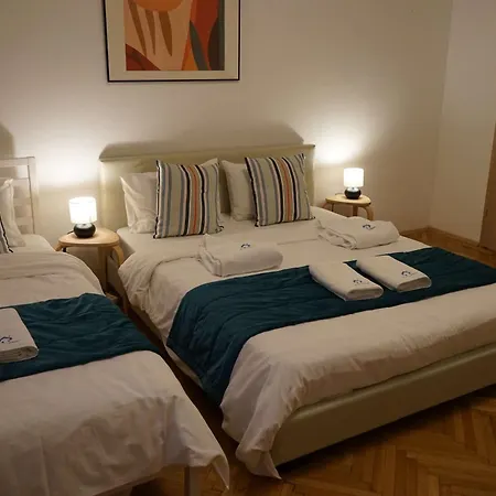 Spacious 3br 1,5bt With 2 Balconies Boekarest