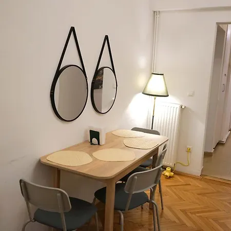 Spacious 3br 1,5bt With 2 Balconies *