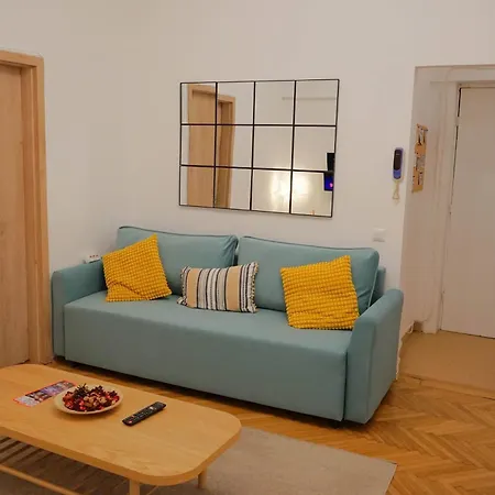 Spacious 3br 1,5bt With 2 Balconies * Bukarest