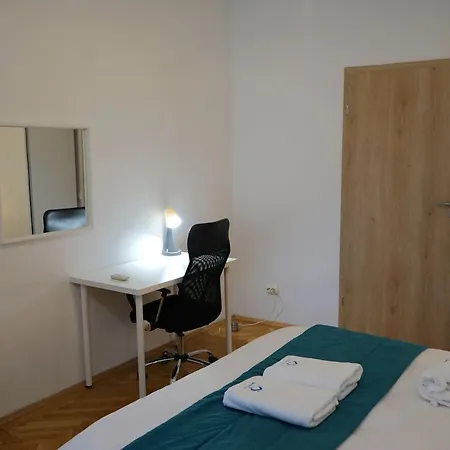 Apartman Spacious 3br 1,5bt With 2 Balconies