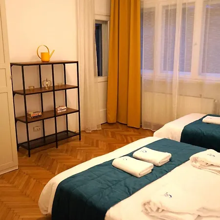 公寓 Spacious 3br 1,5bt With 2 Balconies 布加勒斯特