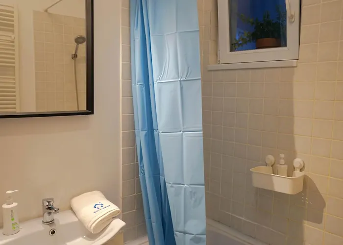 Spacious 3br 1,5bt With 2 Balconies