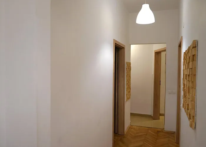 Spacious 3br 1,5bt With 2 Balconies Apartman *