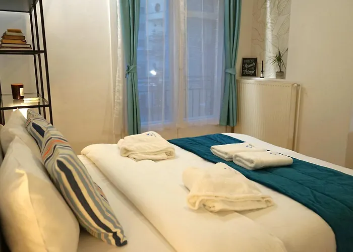 Spacious 3br 1,5bt With 2 Balconies *