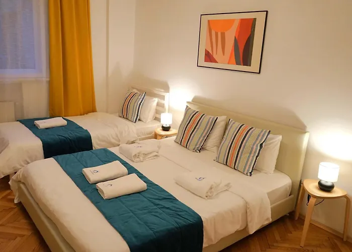 Spacious 3br 1,5bt With 2 Balconies Apartament