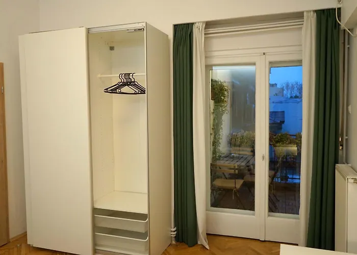 Apartament Spacious 3br 1,5bt With 2 Balconies Bucureşti