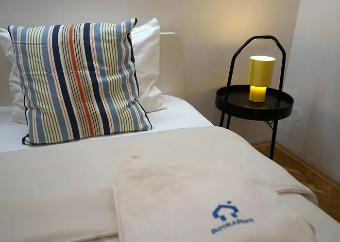 Spacious 3br 1,5bt With 2 Balconies Apartman Bukarest