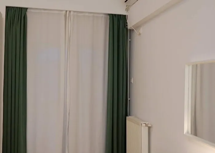 Spacious 3br 1,5bt With 2 Balconies 부쿠레슈티