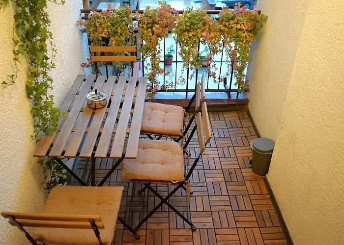 Spacious 3br 1,5bt With 2 Balconies Апартаменти Бухарест