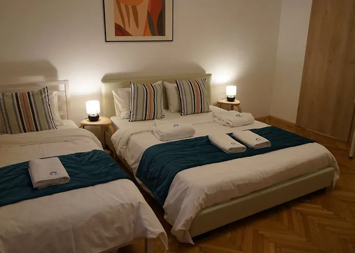 Spacious 3br 1,5bt With 2 Balconies Бухарест