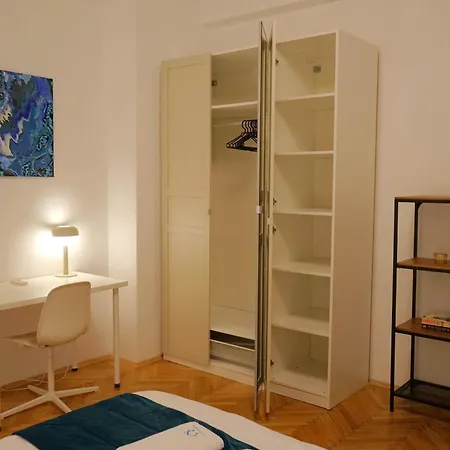 Spacious 3br 1,5bt With 2 Balconies דירה